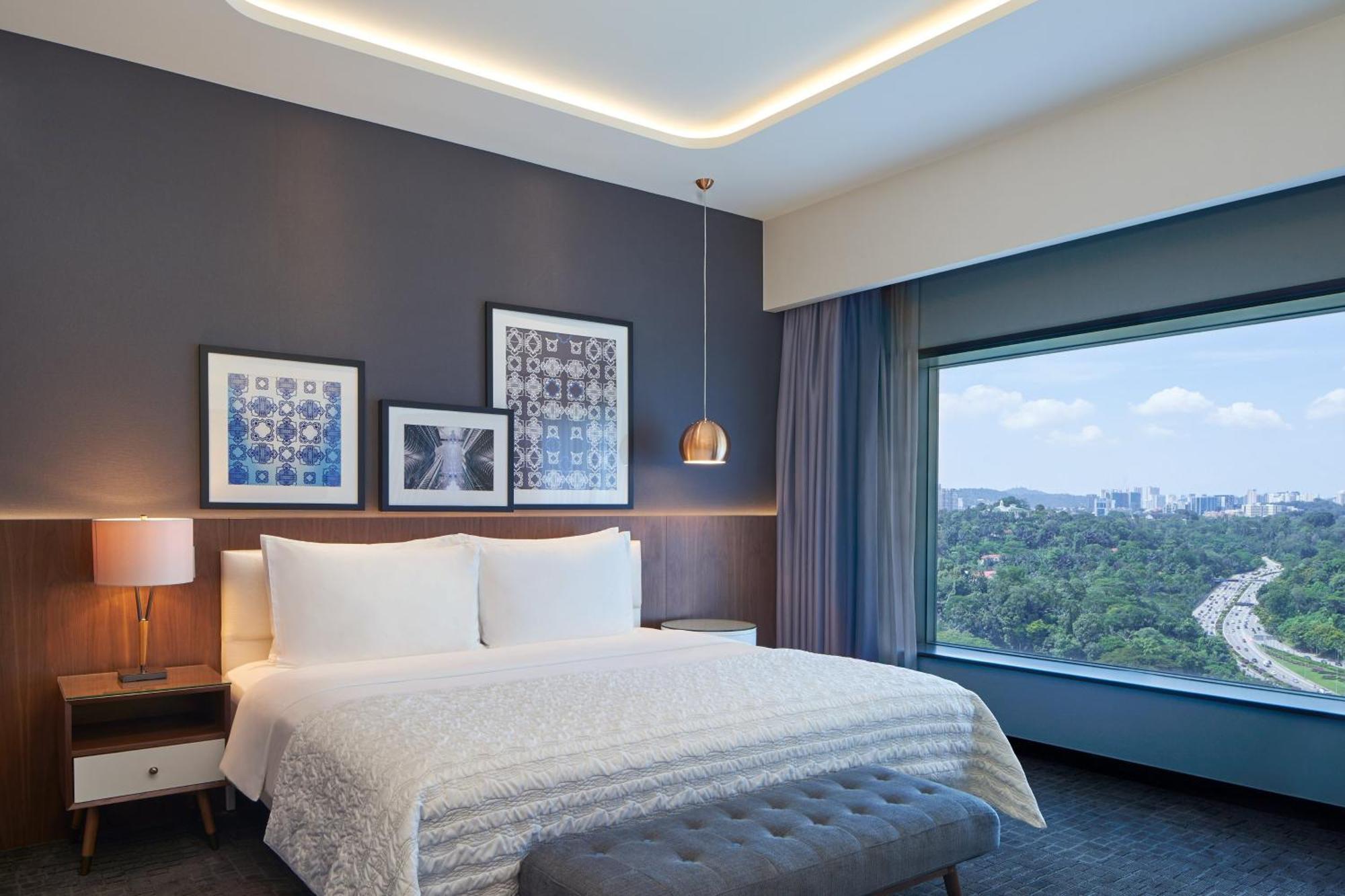 Le Méridien Hotel 5*