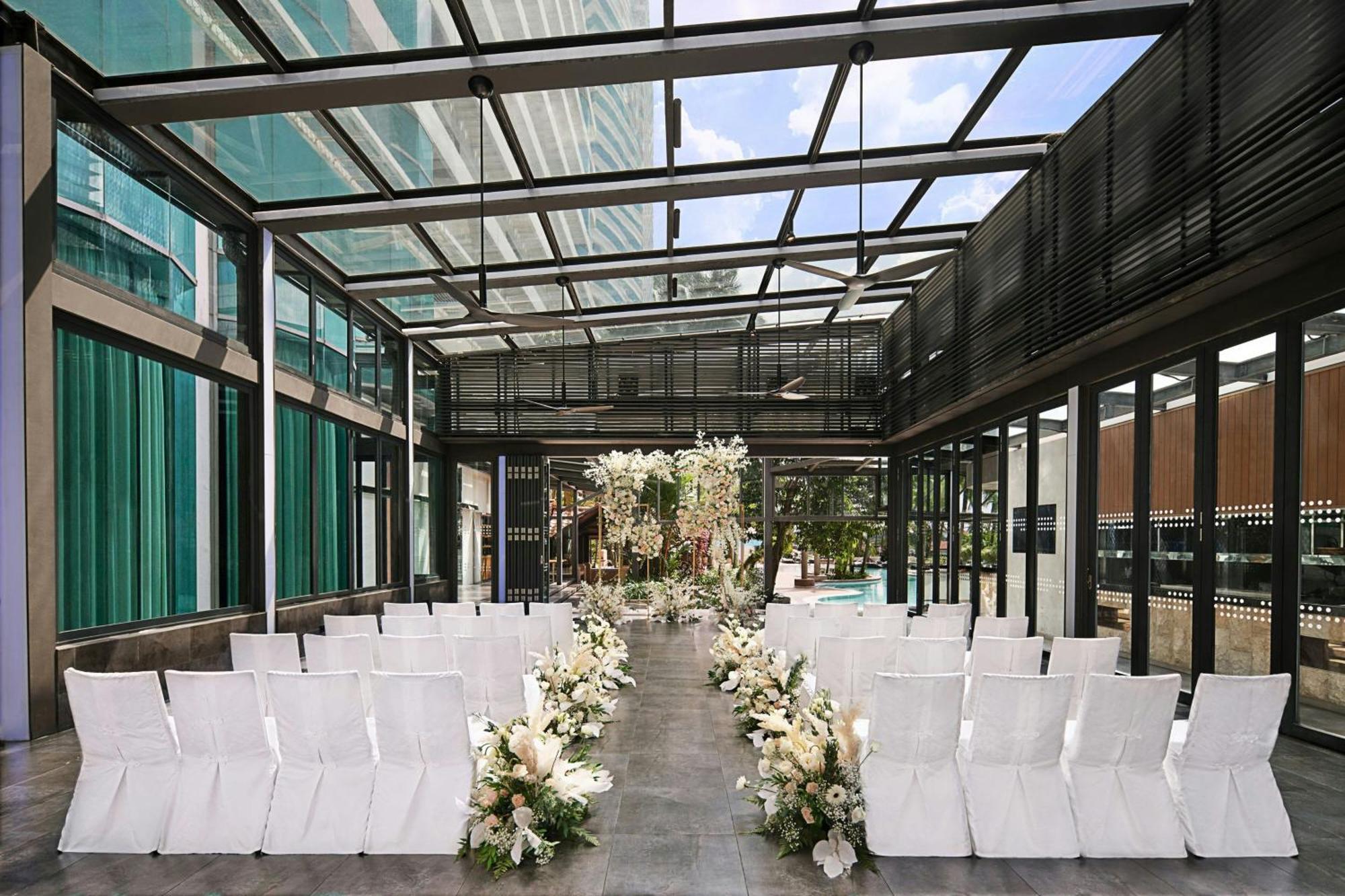 Le Méridien Hotel 5*