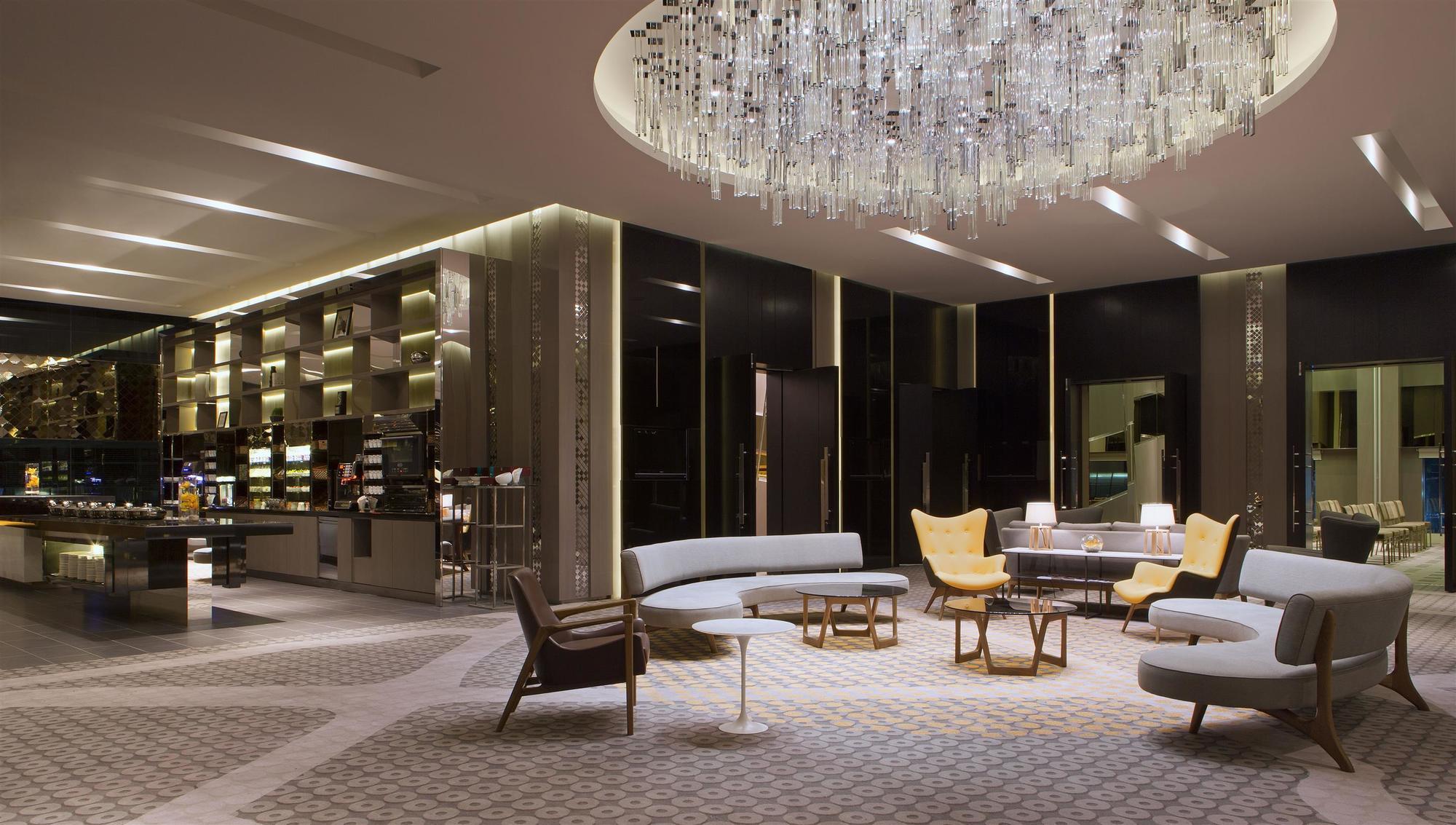 Le Méridien Hotel 5*